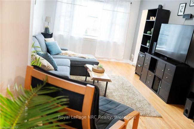148 York St, House other with 2 bedrooms, 2 bathrooms and 2 parking in Saint Catharines ON | Image 4
