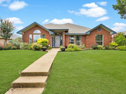 806 Red Oak Dr, Lewisville, TX, 75067-6233 | Card Image