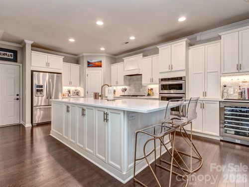 1809 Sunchaser Ln, Charlotte, NC, 28210-4175 | Card Image