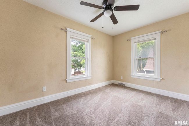 1647 37 Th St, House other with 3 bedrooms, 2 bathrooms and null parking in Rock Island IL | Image 23