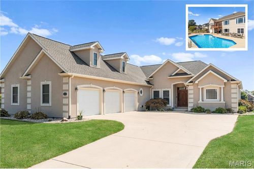 8414 Braeswood Estates Dr, O Fallon, IL, 62269-4247 | Card Image