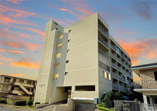 apt-604-2122 Lime St, Honolulu, HI, 96826-4110 | Card Image