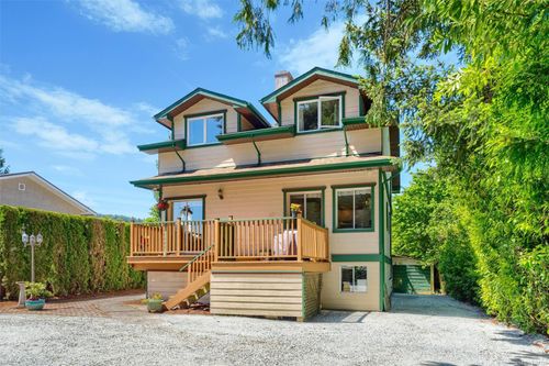 9220 E Saanich Rd, North Saanich, BC, V8L1H7 | Card Image
