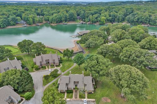 111 Fawn Haven Ln, Huddleston, VA, 24104-3192 | Card Image