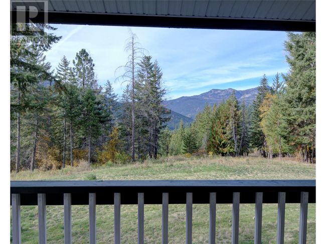 5228 Warren Creek Rd, House other with 4 bedrooms, 3 bathrooms and 12 parking in Falkland BC | Image 9