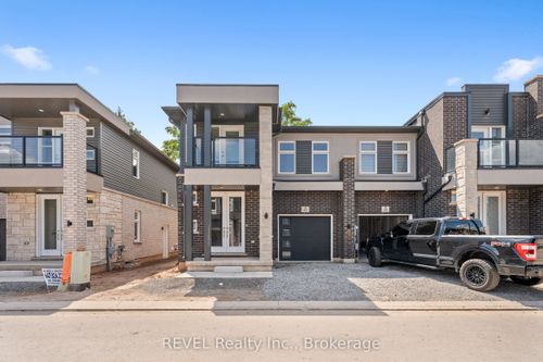 49-5672 Dorchester Rd, Niagara Falls, ON, L2G4Y8 | Card Image