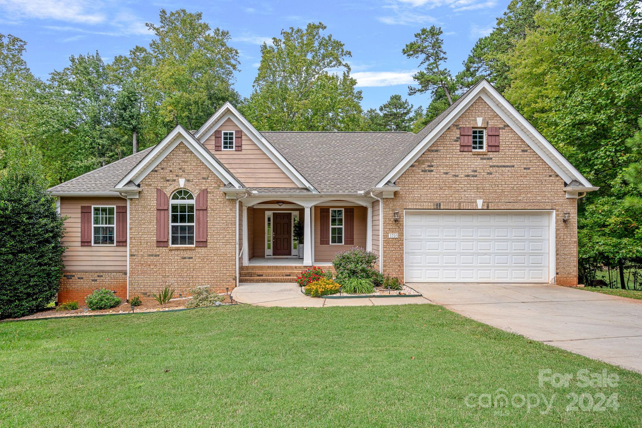 Burton St, Sherrills Ford, NC 28673