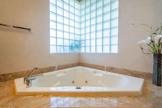 2551 Ne 31 St Ct, House other with 4 bedrooms, 6 bathrooms and null parking in Lighthouse Point FL | Image 57