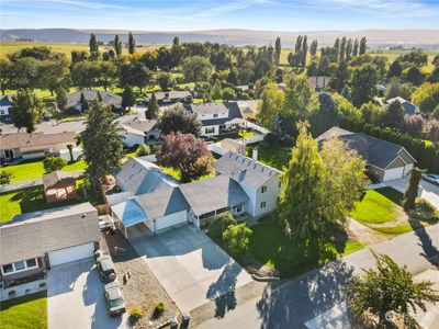 Gorgeous Golf Course Property! | Image 2