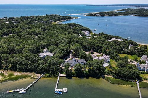 168 Garrison Ln, Osterville, MA, 02655-2412 | Card Image