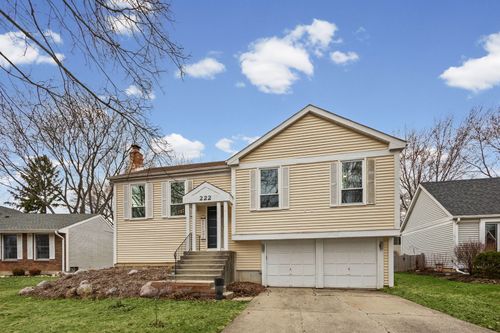 222 Abilene Ln, Vernon Hills, IL, 60061-2001 | Card Image
