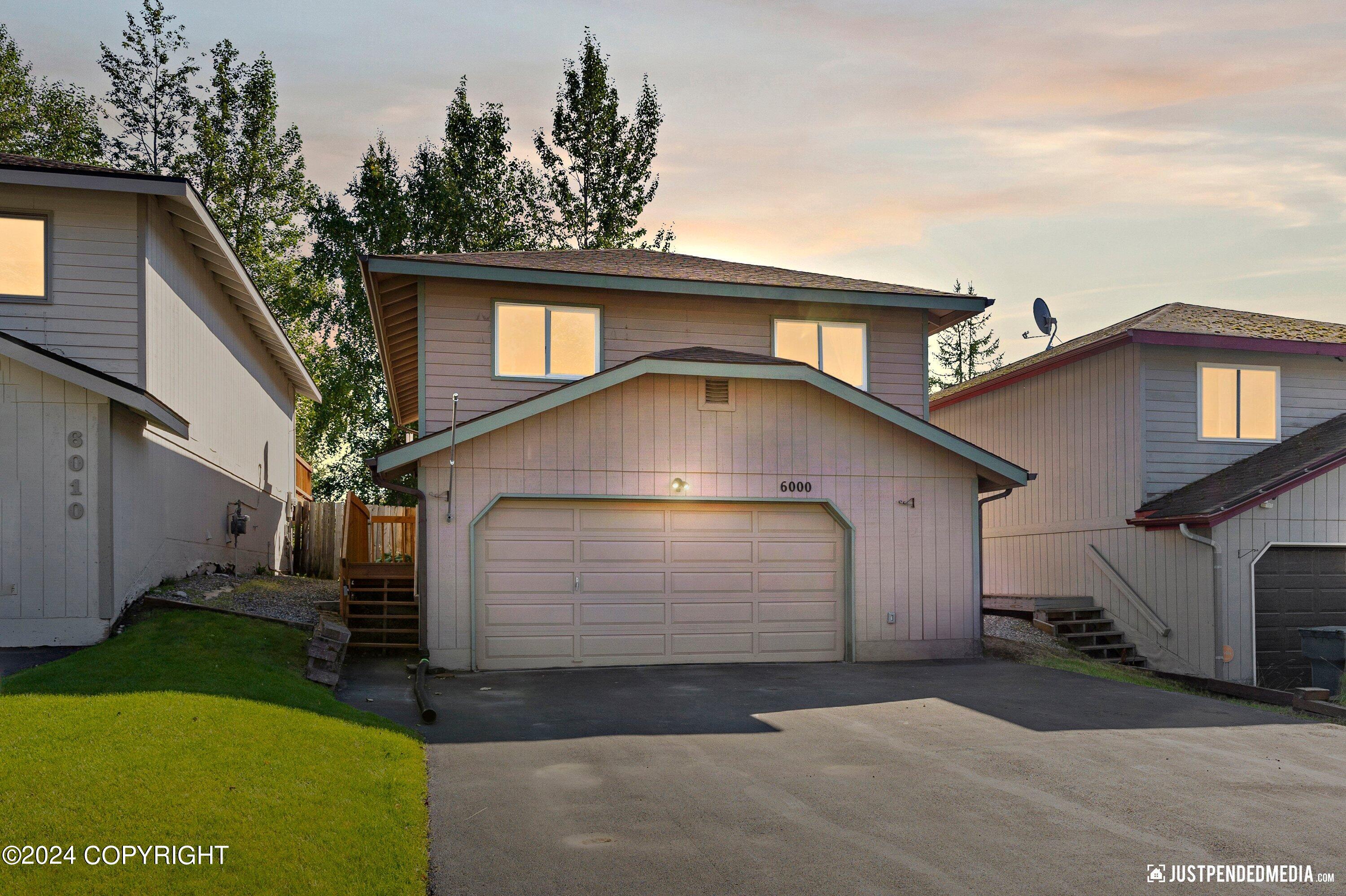 Longoria Cir, Anchorage, AK 99504