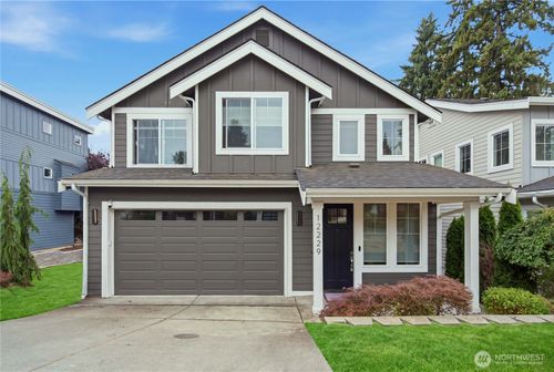 12229 Ne 100th St, Kirkland, WA, 98033-4660 | Card Image