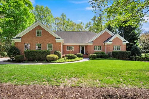 2400 Andre Esteve, Williamsburg, VA, 23185-8033 | Card Image