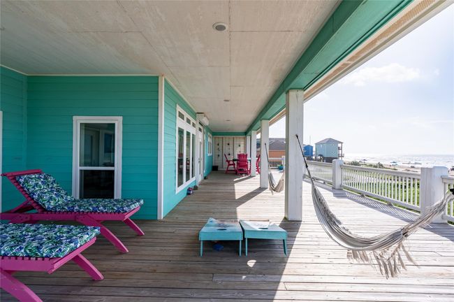 852 Lazy Ln, House other with 4 bedrooms, 3 bathrooms and 1 parking in Crystal Beach TX | Image 5