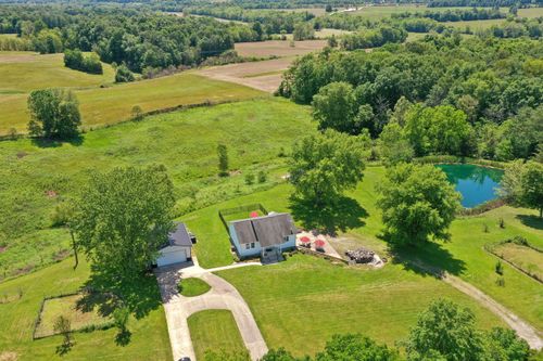 7786 Cody Rd, Hillsboro, OH, 45133 | Card Image