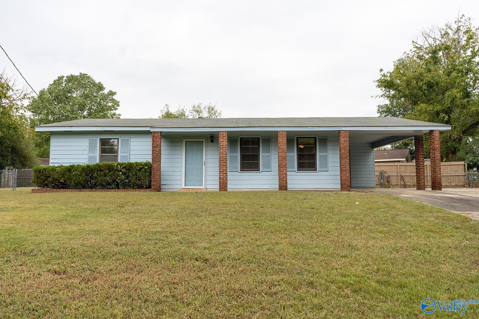Berkshire Cir, Huntsville, AL 35805