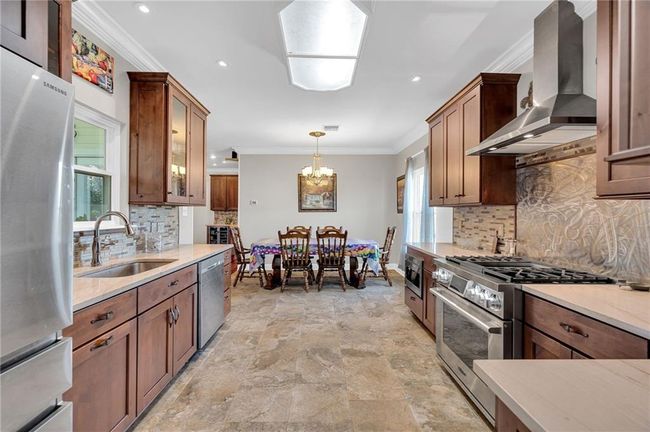 Kitchen | Image 12