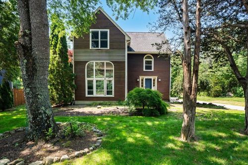 60 Alderwood Dr, Stratham, NH, 03885-4205 | Card Image