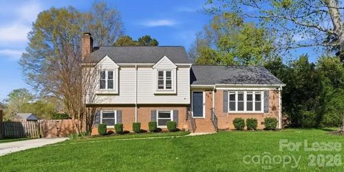 5810 Red Carriage Ln, Charlotte, NC, 28212-4643 | Card Image