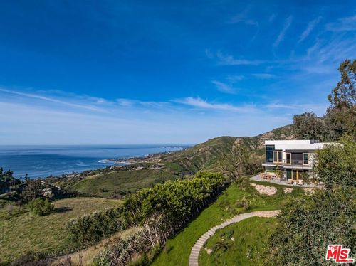 21812 Castlewood Drive, Malibu, CA, 90265 | Card Image