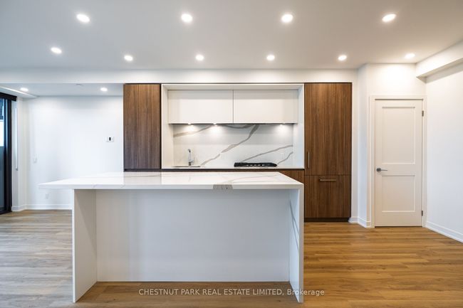409 - 1 Hillsdale Ave W, Condo with 2 bedrooms, 1 bathrooms and null parking in Toronto ON | Image 8