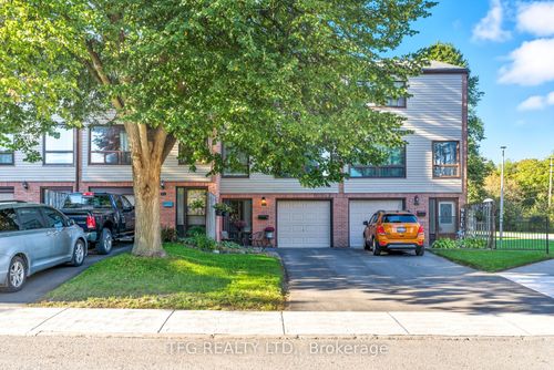 66-66 Park Lane Cir, Bowmanville, ON, L1C3V9 | Card Image