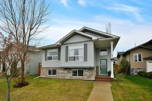 81 Terrace Heights Dr, Lacombe, AB, T4L0A8 | Card Image
