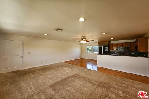 upstairs-22040 Wyandotte St, Canoga Park, CA, 91303-1118 | Card Image