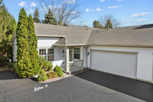 13054 Pennsylvania Ave, Huntley, IL, 60142-7572 | Card Image