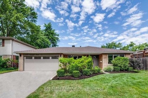2131 Sunnyvale Dr, Oakville, ON, L6L1W6 | Card Image