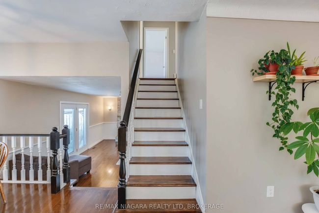 7639 Jubilee Dr, House other with 3 bedrooms, 3 bathrooms and 2 parking in Niagara Falls ON | Image 10