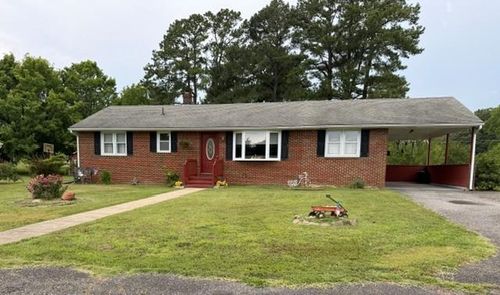 1605 Cumberland Rd, Farmville, VA, 23901-4038 | Card Image