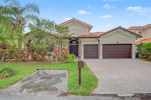 19528 Sw 79th Pl, Cutler Bay, FL, 33157-7531 | Card Image