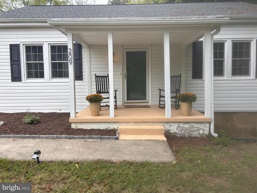 209 Maury Ave, BOWLING GREEN, VA, 22427-9432 | Card Image