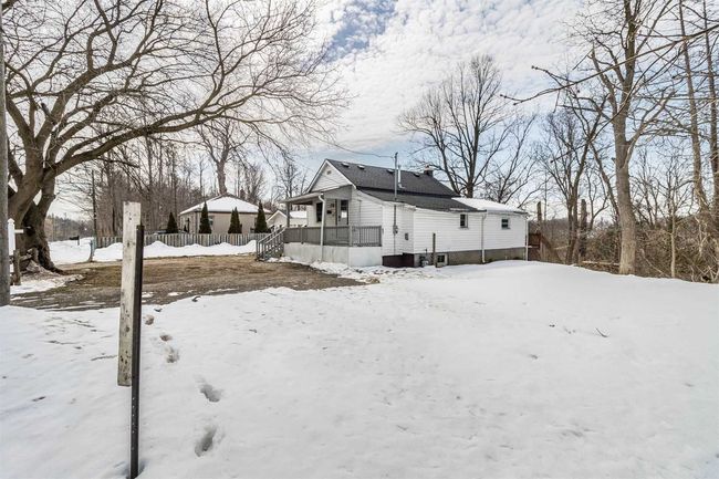 7504 Kipling Ave, House other with 2 bedrooms, 1 bathrooms and 3 parking in Woodbridge ON | Image 6