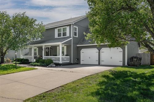 907 Andover St, Lawrence, KS, 66049-3677 | Card Image