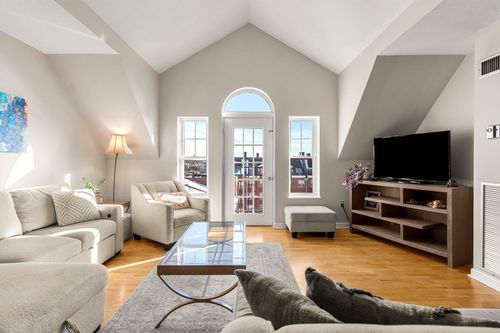 unit-703-11 Church St, Salem, MA, 01970-3764 | Card Image