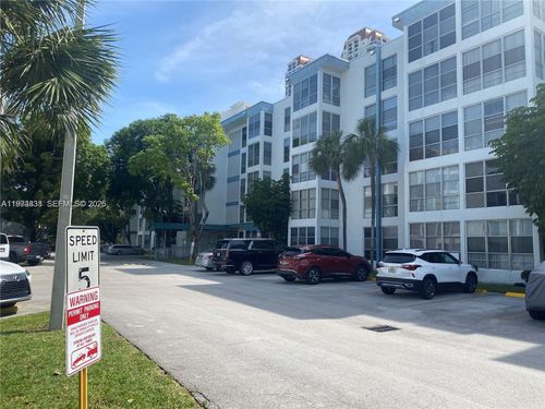 217-17620 Atlantic Blvd, Sunny Isles Beach, FL, 33160-5508 | Card Image