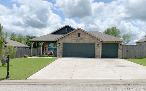 31162 E 64th St S, Broken Arrow, OK, 74014-8529 | Card Image