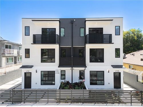6700 Kester Ave, Van Nuys, CA, 91405-4553 | Card Image