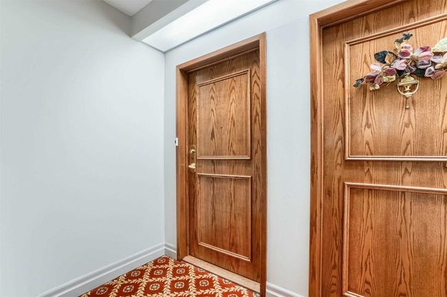 116 - 2506 Rutherford Rd, Condo with 2 bedrooms, 2 bathrooms and 1 parking in Concord ON | Image 6