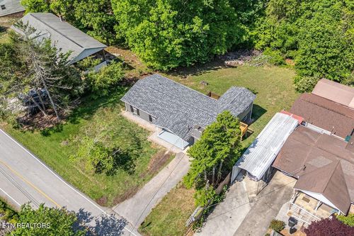 513 W Ridgecrest Dr, Kingston, TN, 37763-3227 | Card Image