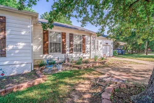 1201 Washington Pl E, Marshall, TX, 75670-6217 | Card Image