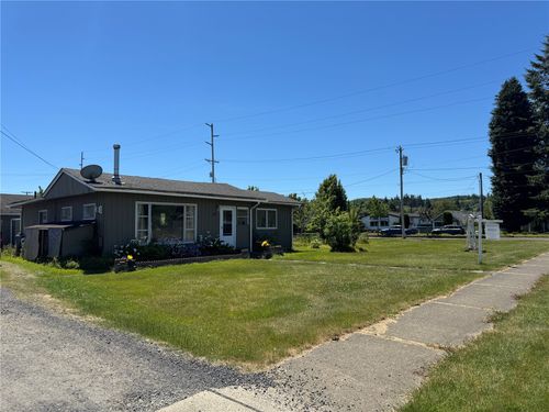 117 J St, Cosmopolis, WA, 98537-3992 | Card Image