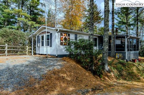 135 Mountain Ivy Ln, Boone, NC, 28607-6190 | Card Image