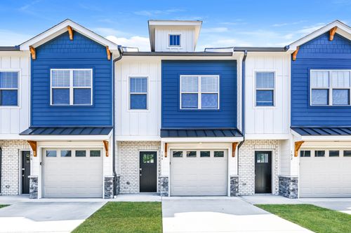 104 Hartsville Ct, Lebanon, TN, 37087-2241 | Card Image