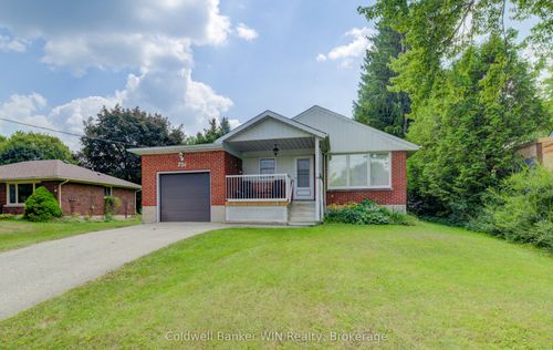 724 Waterloo St, Mount Forest, ON, N0G2L3 | Card Image