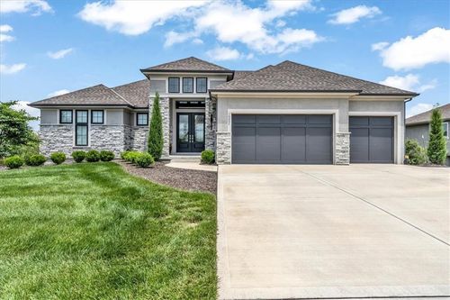 10237 N Bellefontaine Ave, Kansas City, MO, 64155-7806 | Card Image