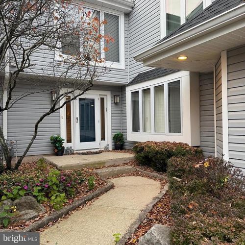 203 Sunshine Lakes Dr, VOORHEES, NJ, 08043-2851 | Card Image